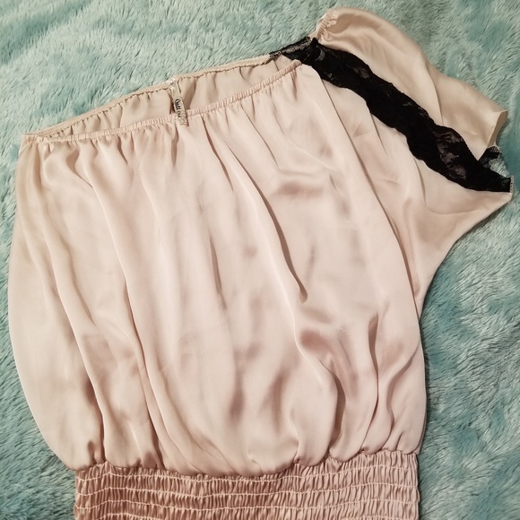 Cream, one shoulder top - Picture 3 of 5